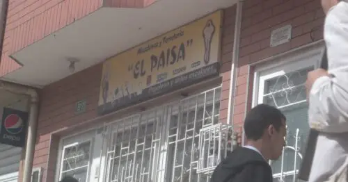 MISCELANEA Y FERRETERIA EL PAISA MISCELANEA Y FERRETERIA EL PAISA